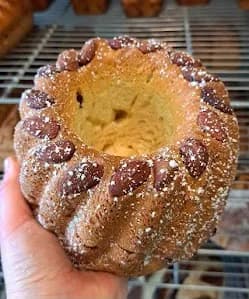 Kougelhof sucré amande-raisin